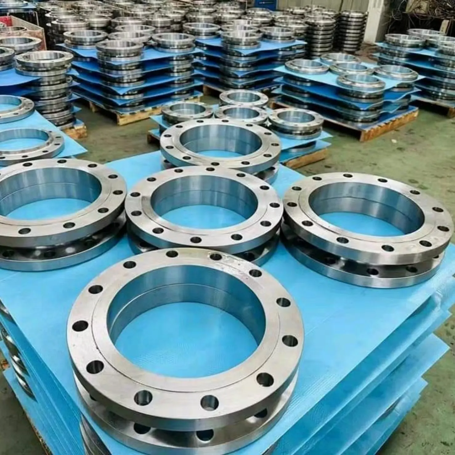 Forged steel flanges